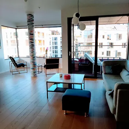 Seaview 2 Single Beds Luxury Station- *