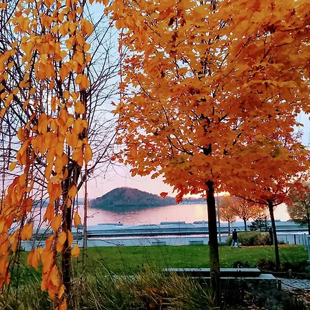 Seaview 2 Single Beds Luxury Station- 民宿 *